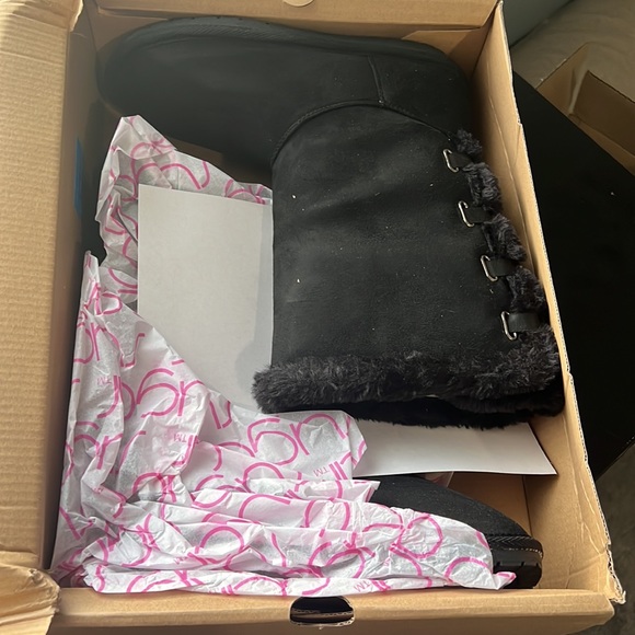 Sugar Womens Panthea Microsuede Faux Fur Shearling Boots...MSRP $90 - Picture 3 of 5